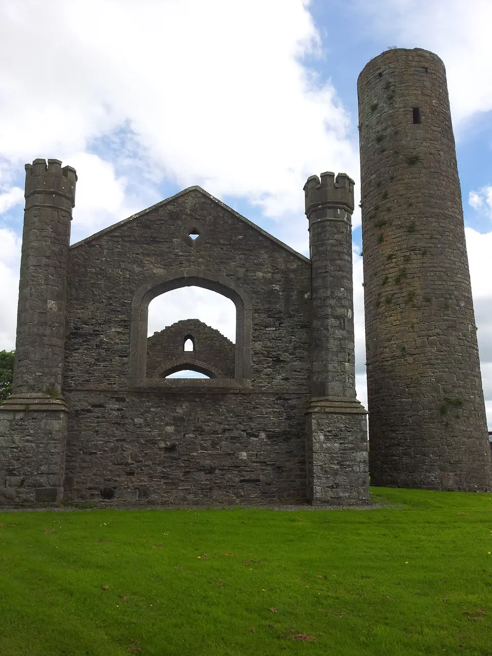 Taghadoe Round Tower Church