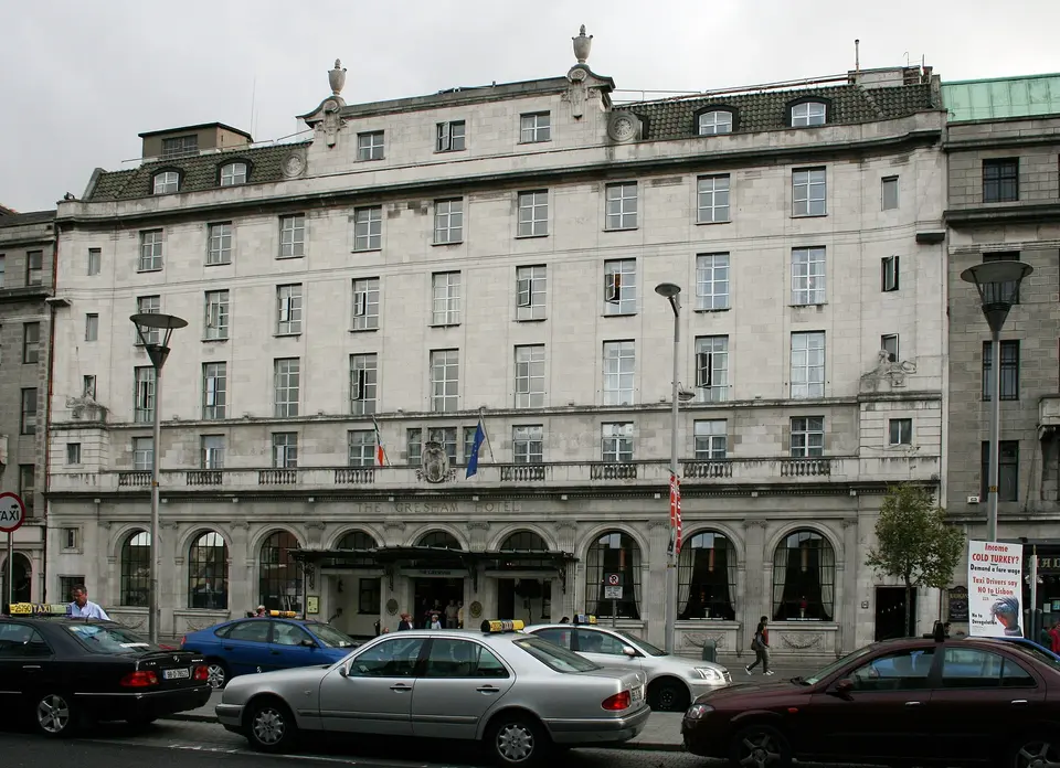 Ireland, Dublin, O'Connell Street: Gresham Hotel
