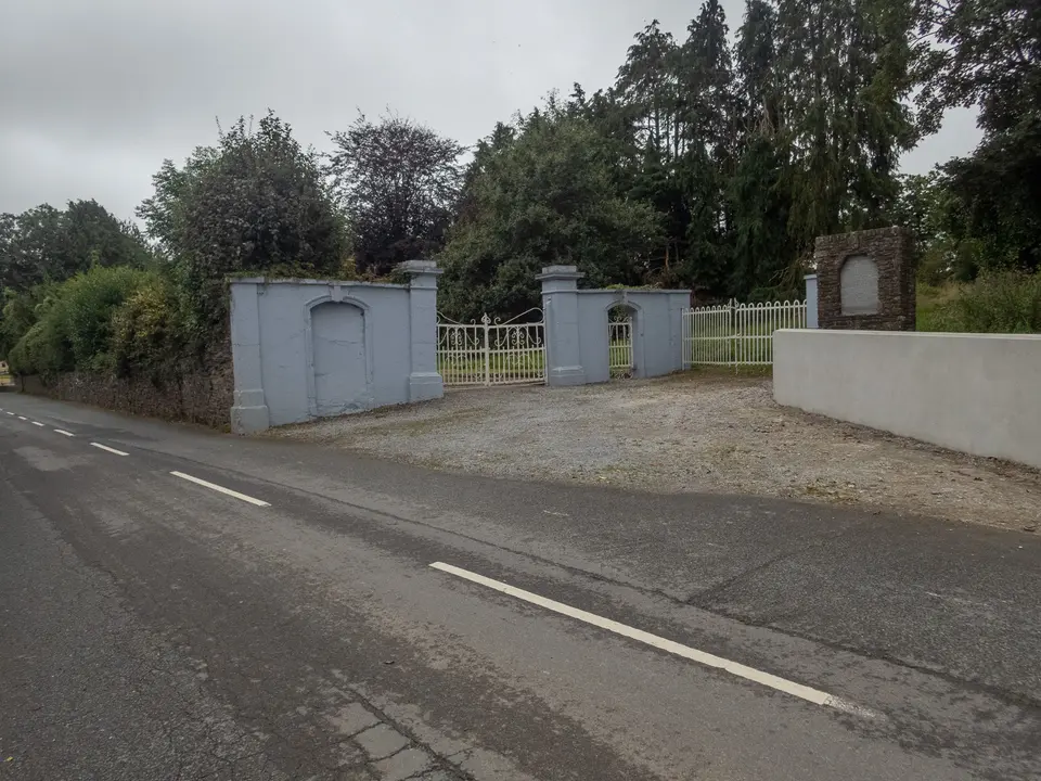 A big house and a memorial
