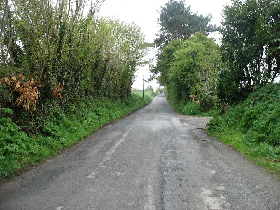 A minor road running south from Ballaghkeen