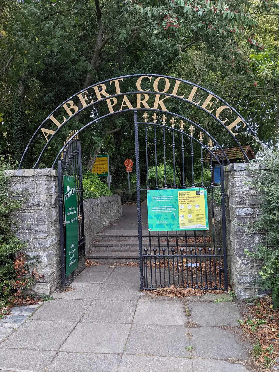 Albert College Park, Dublin entrance