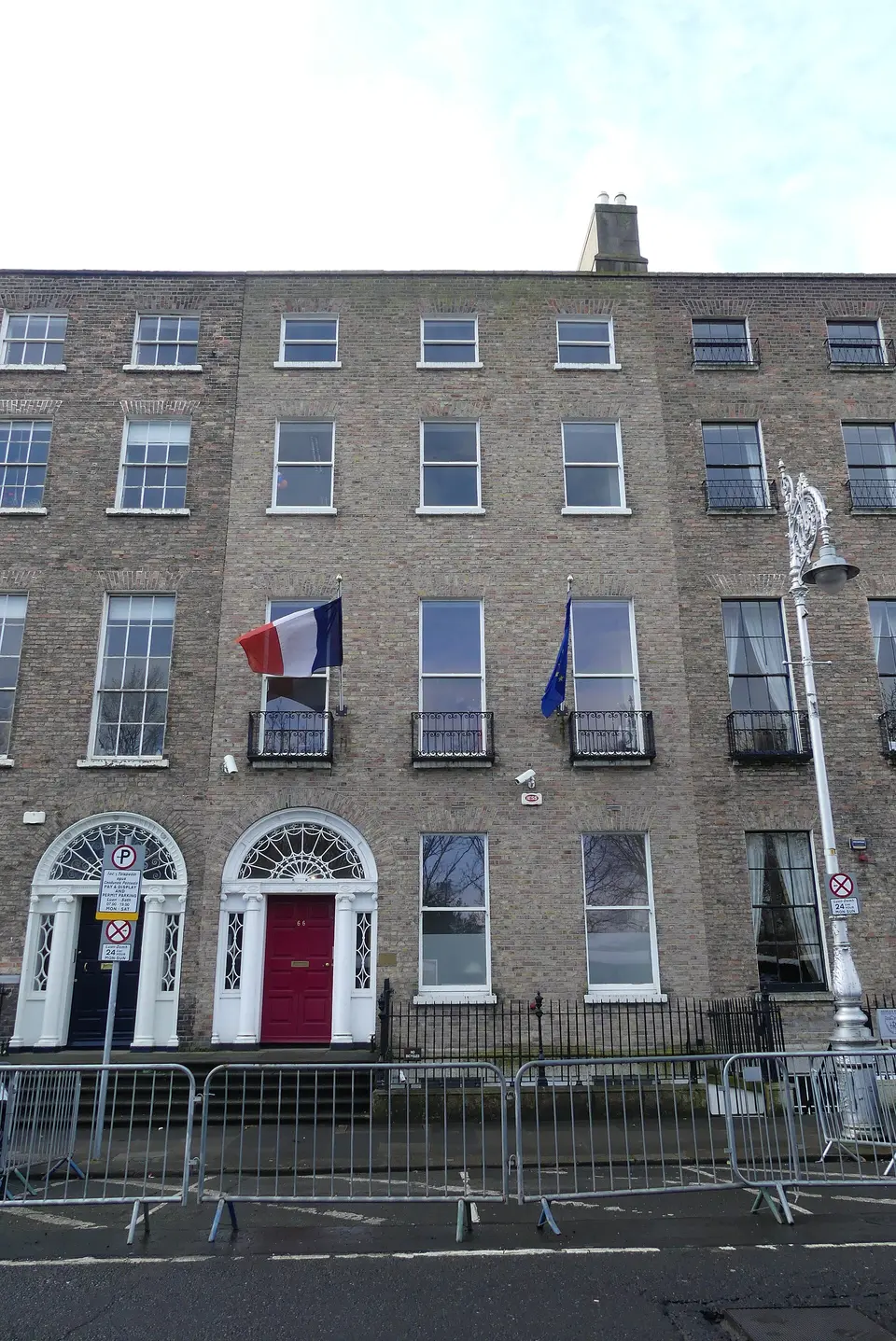 Immeuble abritant l'ambassade de France en Irlande sur Merrion Square à Dublin