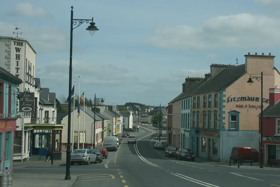Ballinlough, County Roscommon The N62 road forms the Main St of Ballinlough, County Roscommon