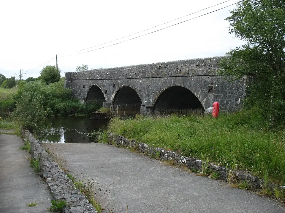Bridge over the Lung River