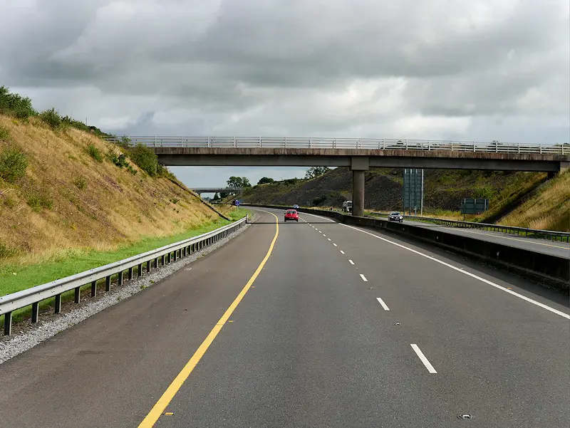 Bridge over the M7 near Ballynahinch