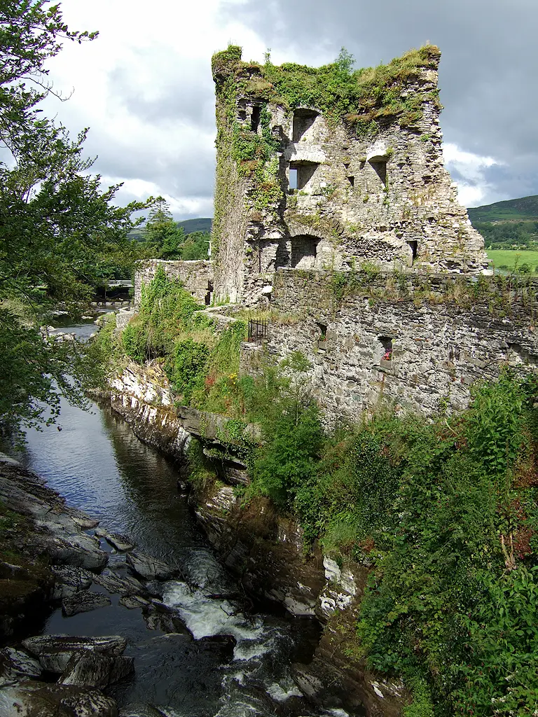 Carriganass Castle geograph.org.uk 498627