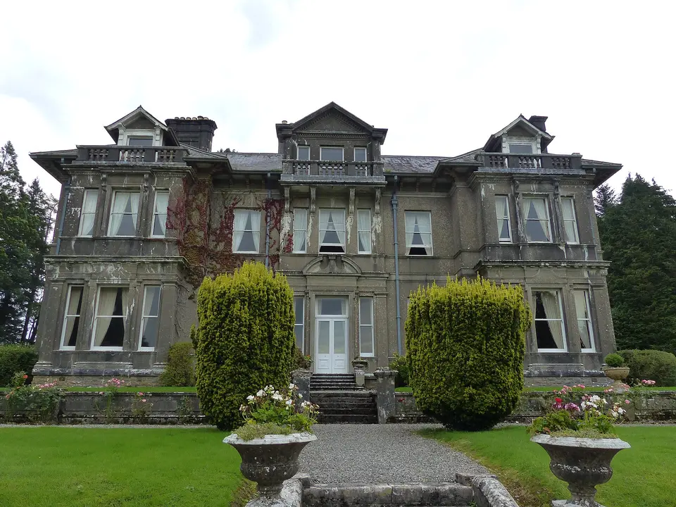 Castlerea, Clonalis House.