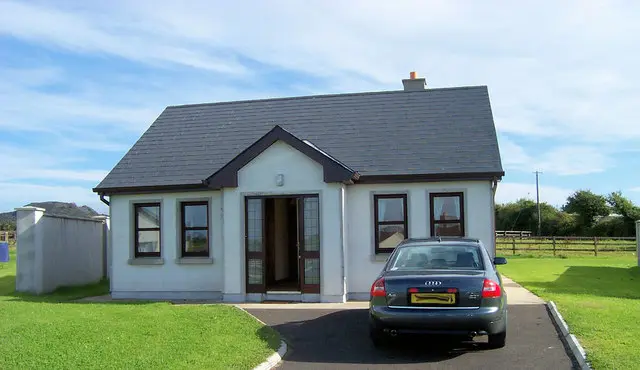 Clogga Cove Holiday cottages 4 miles south of Arklow