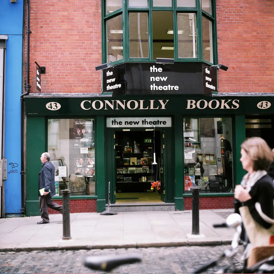 Communist Party of Ireland. Connolly books. 43 East Essex Street, Dublin.