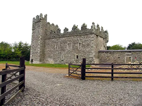 Coolhull Castle geograph.org.uk 14545