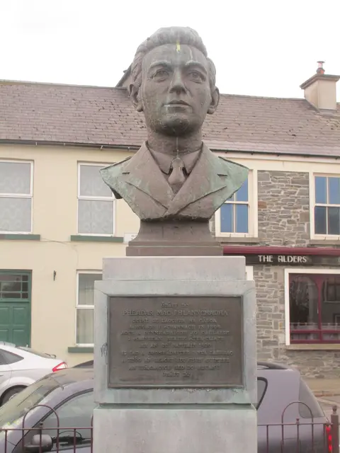 County Clare, Peadar Mac Fhlannchadha Memorial.