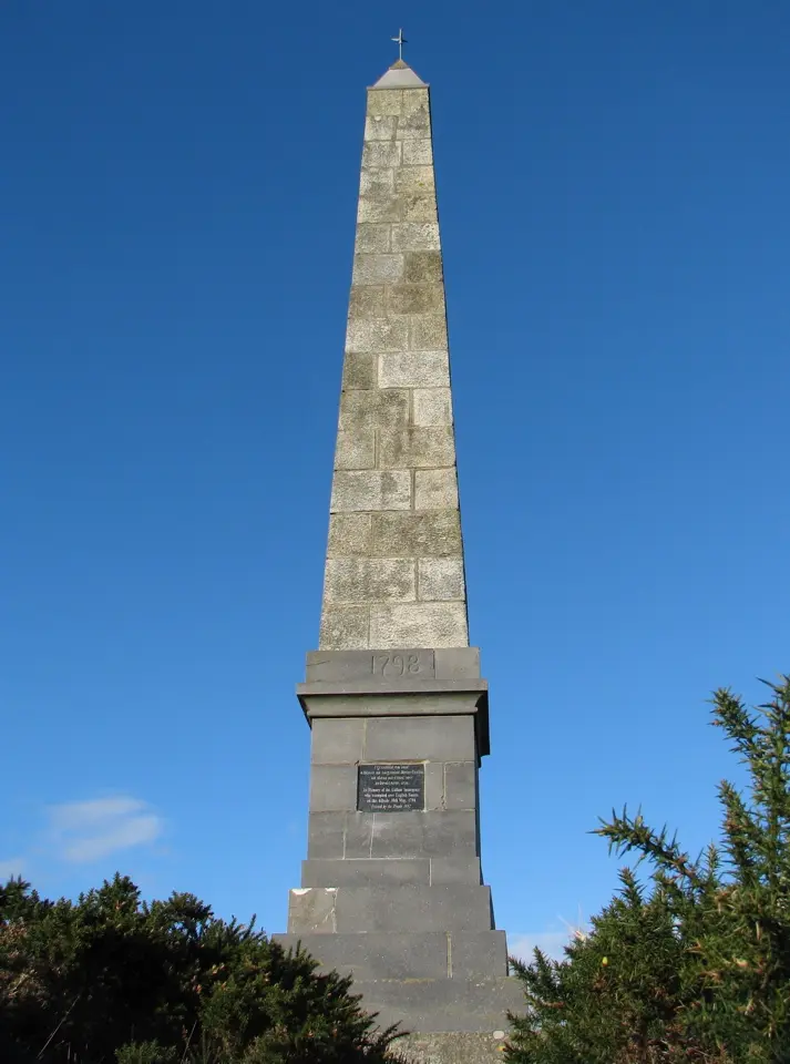 Depicted place: The Three Rocks Monument