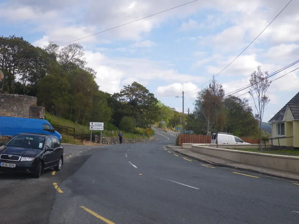 Curving road at Doocharry