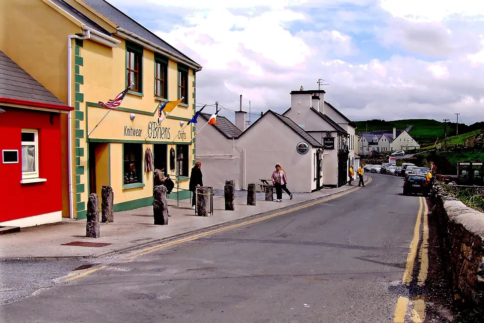 Doolin - Fisher Street - Village Area - O'Brien's Knitwear & Crafts