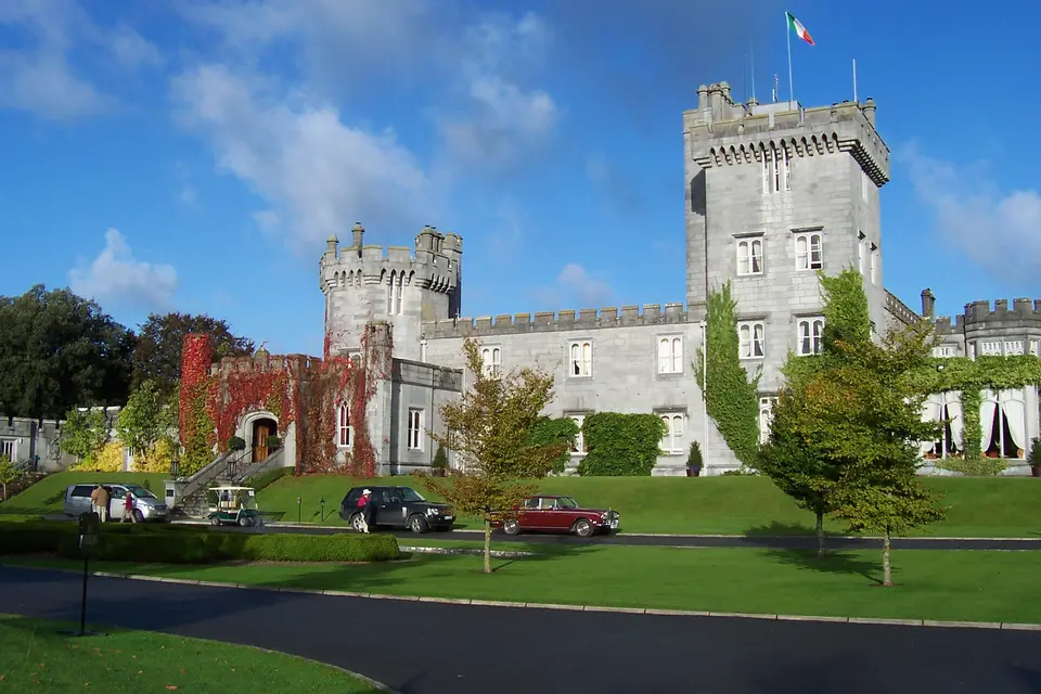 Entrance to Dromoland Castle, Ireland. Photographed by Srleffler in October 2006.