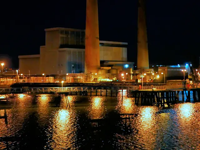 Dublin Harbour, Poolbeg Power Station