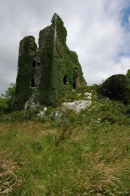 Dunhill Castle The ruins of Dunhill Castle overlooks a river valley near Annestown. The castle was destroyed by Cromwell in 1649.