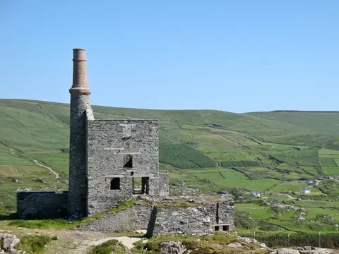 Engine House Allihies Copper Mine County Cork Jun08 DSC00429