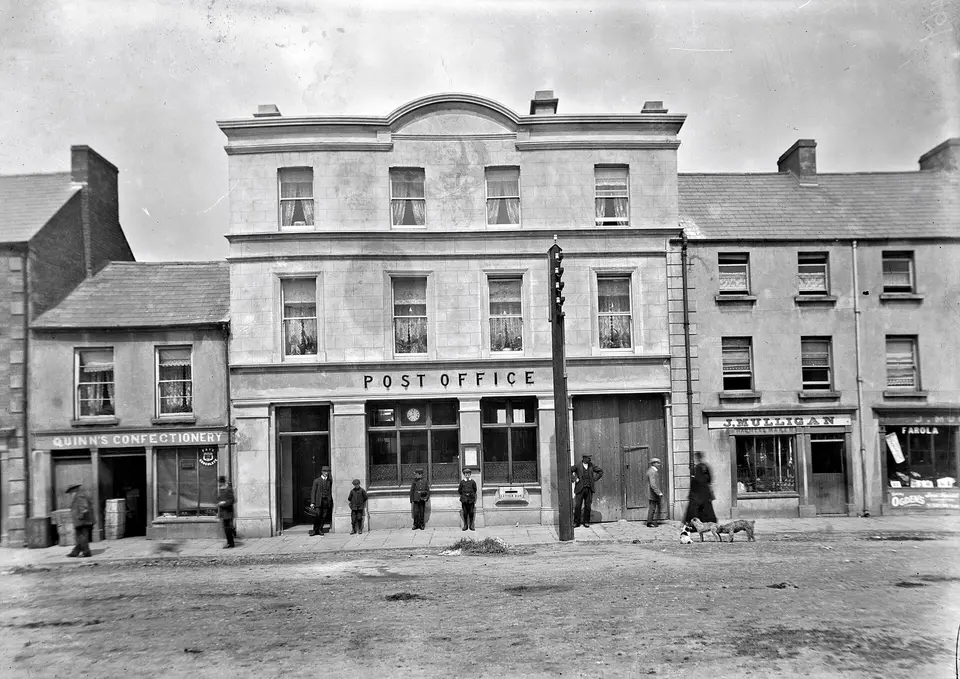 Farola for all Flickr National Library of Ireland on The Commons