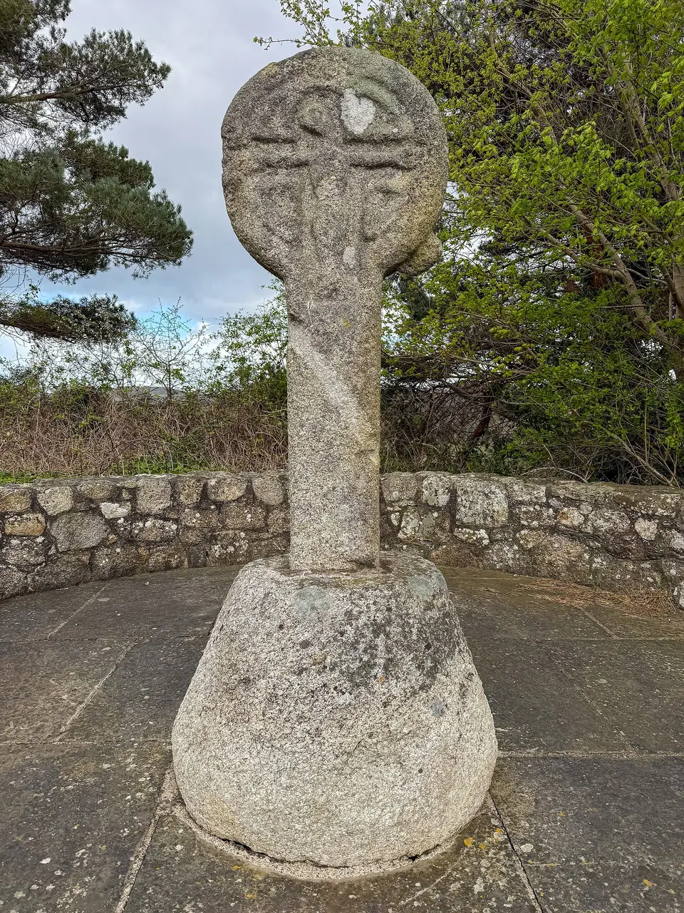 Fassaroe Cross