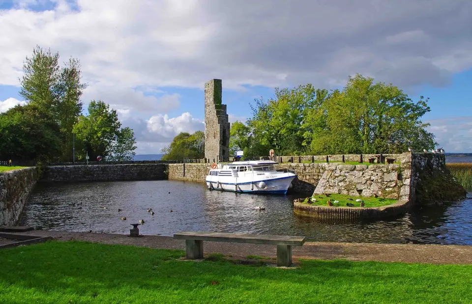 Garrykennedy Harbour, Garrykennedy