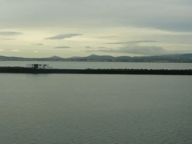 Great South Wall, Dublin Harbour geograph.org.uk 731165