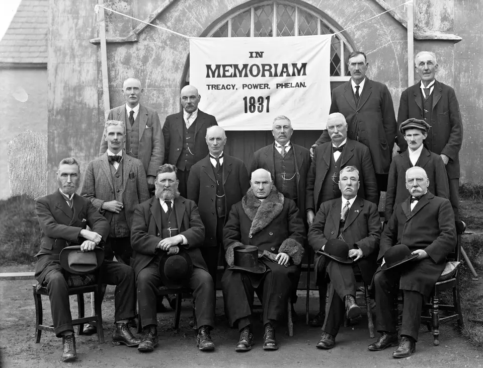 Group at Hugginstown (28146111745)