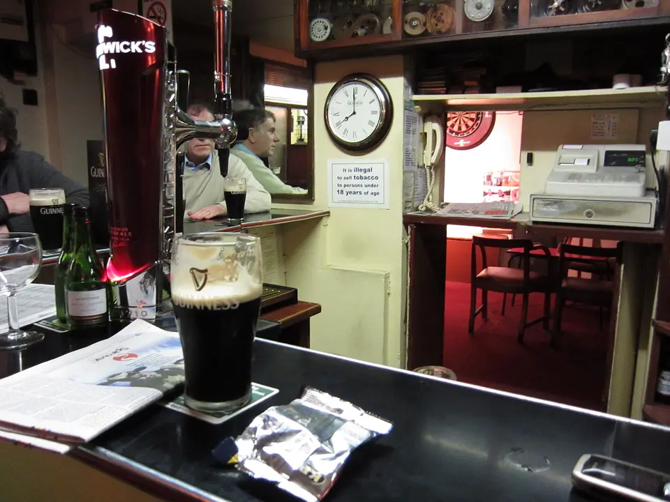 Guiry's: interior of the pub