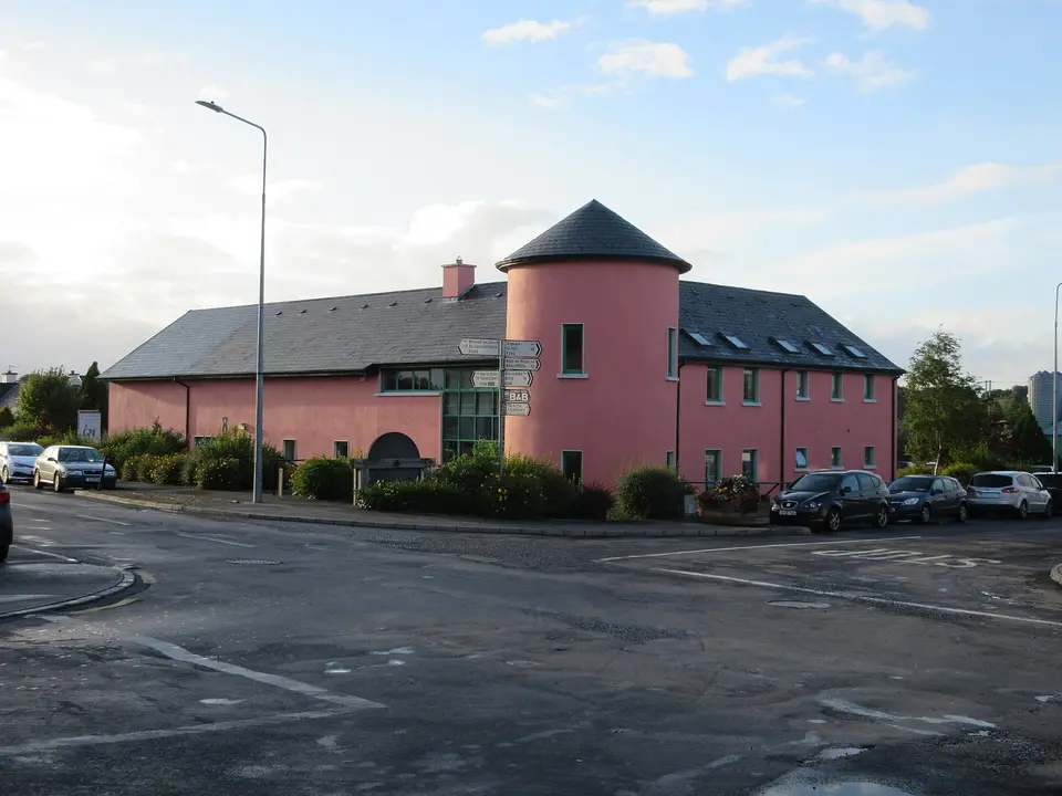 Gurteen Cross and Coleman Music Centre