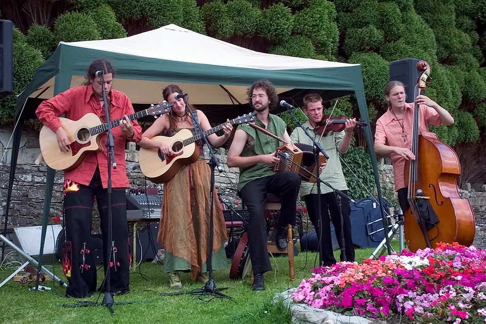Harmony Glen, a Dutch Irish traditional band, Feakle Festival 2006, County Clare, Ireland