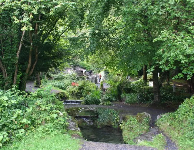 Holywell near Tobernalt Bay geograph.org.uk 241295