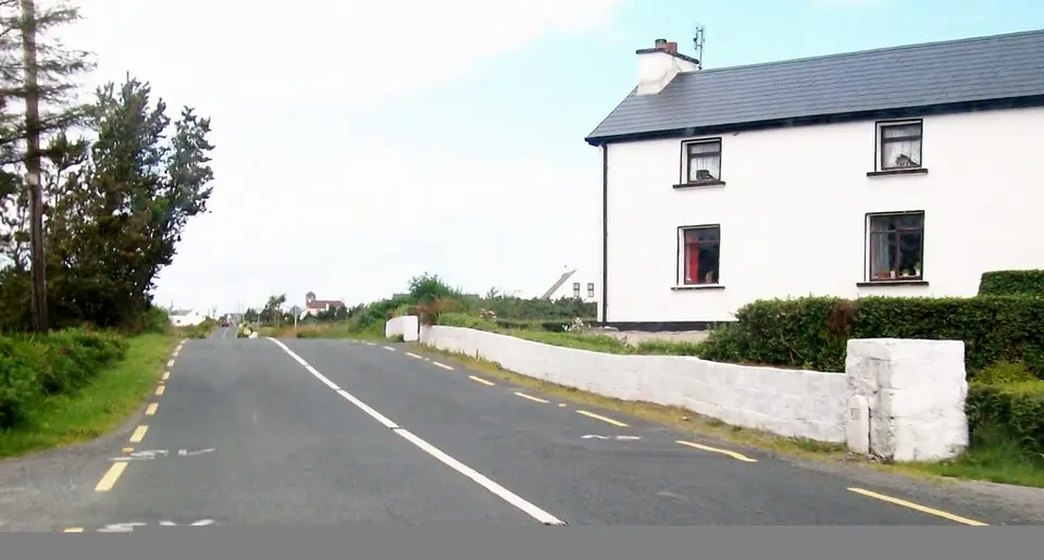 House on the R259 south of Leckenagh