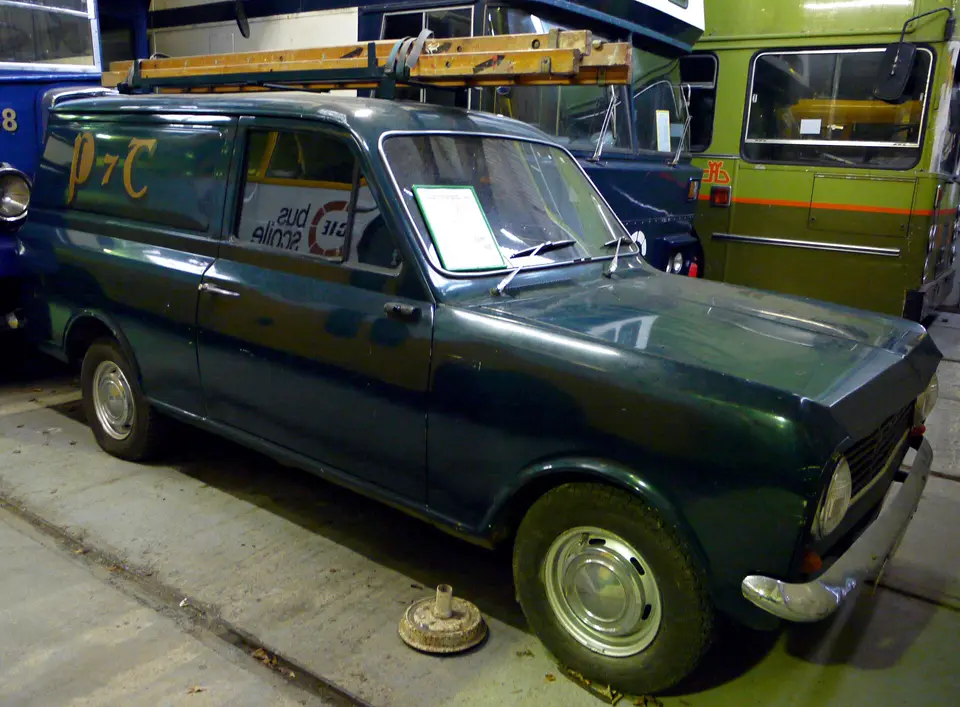 National Transport Museum of Ireland: 1969 Posts & Telegraphs Bedford HA Van.