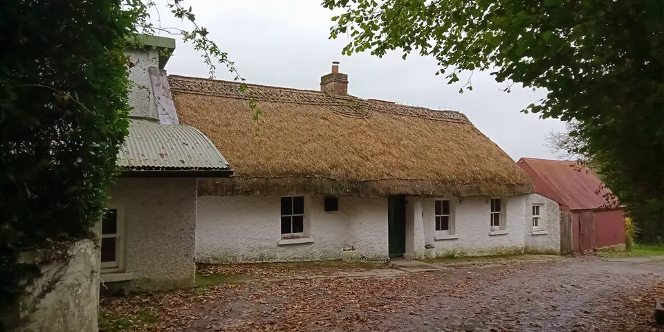 Kilmanagh thatched cottage