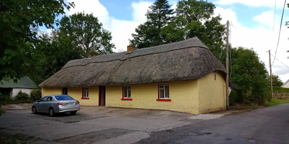 Kilmeaden Thatched Cottage