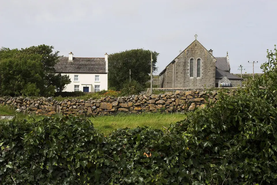 Church and dry stone wall in Kilronan.