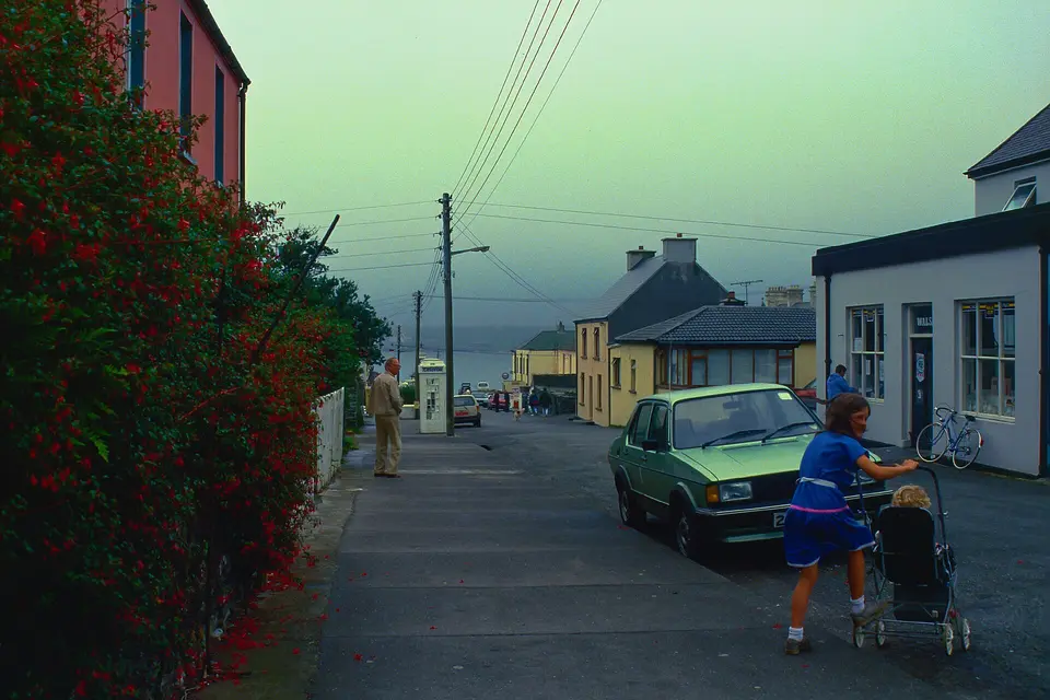 Market Street of Knightstown, looking east towards the harbour.