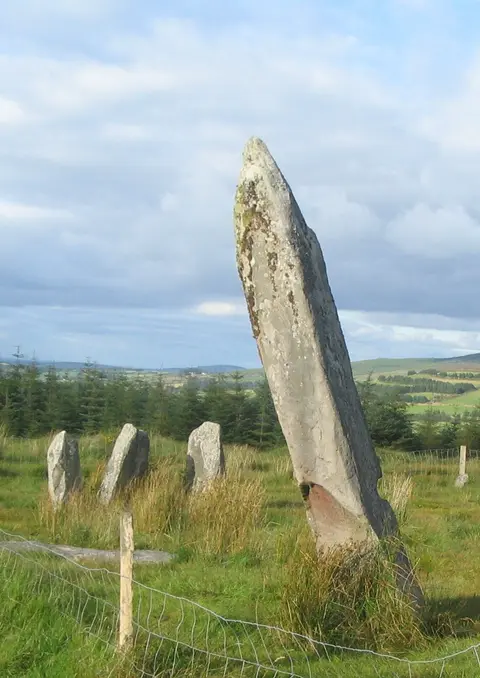 Knocknakilla megalithic complex located between Macroom and Millstreet, County Cork, Ireland. Photograph taken by Coil00 12th August 2006.