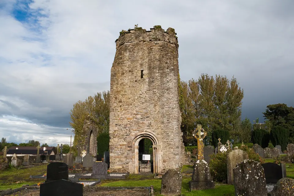 Cemetery of Knocktopher around the ruins of Knocktopher church.