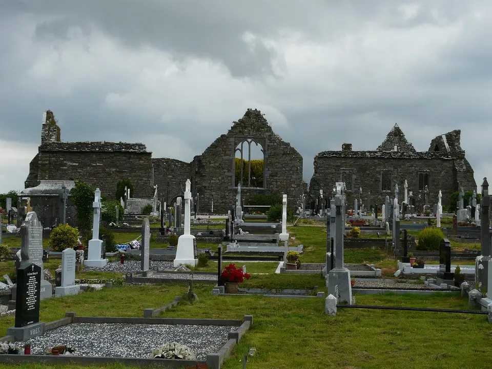 Lislaughtin Abbey and Graveyard