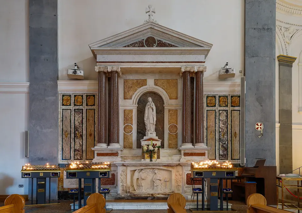 Immaculate Conception Altar in the west transept (liturgically north). The altar is scarred from the 2009 fire in the cathedral.