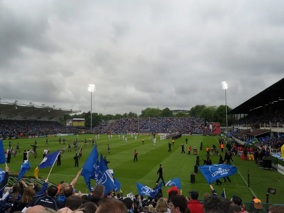The Leinster fans and flags. fr:Leinster Rugby. Leinster Rugby vs Ospreys. Le 29 mai 2010 Ospreys 17 - 12 Leinster in Royal Dublin Society, Dublin.