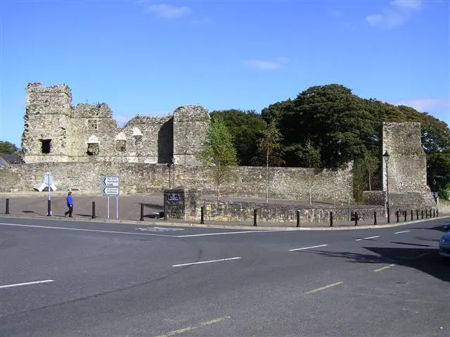 Manorhamilton Castle geograph.org.uk 1495776