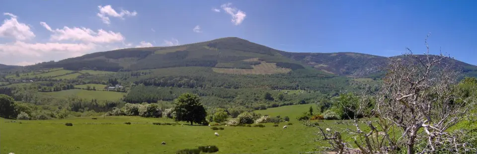 en:Maulin, en:Wicklow Mountains, north face.