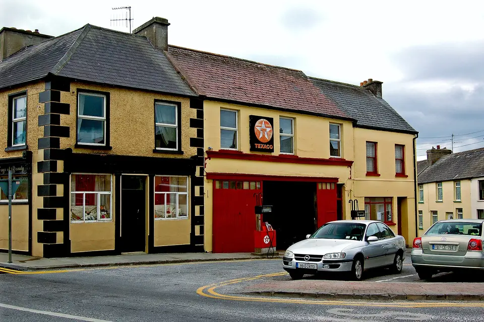 Milltown Malbay - Mullagh Road - Texaco Gas Station/Garage