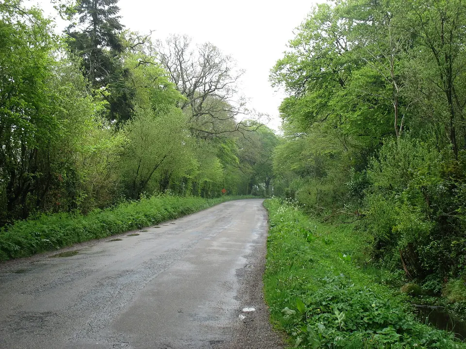 Minor road to Ballymurn