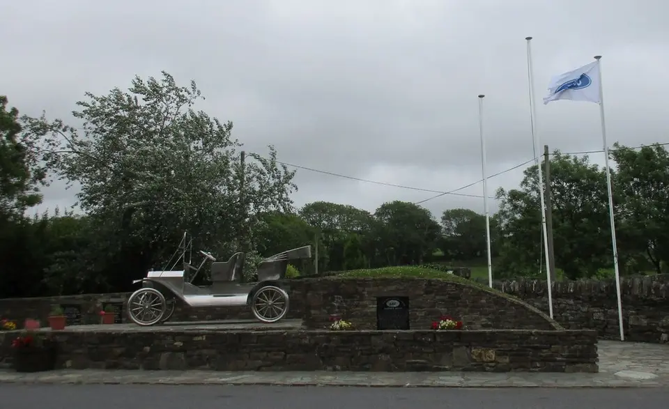 Monument to Henry Ford