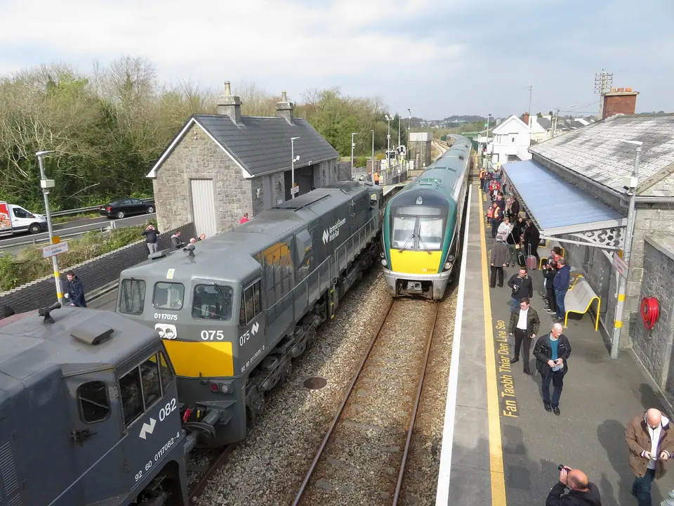 Passing trains at Castlerea station (geograph 6123439)