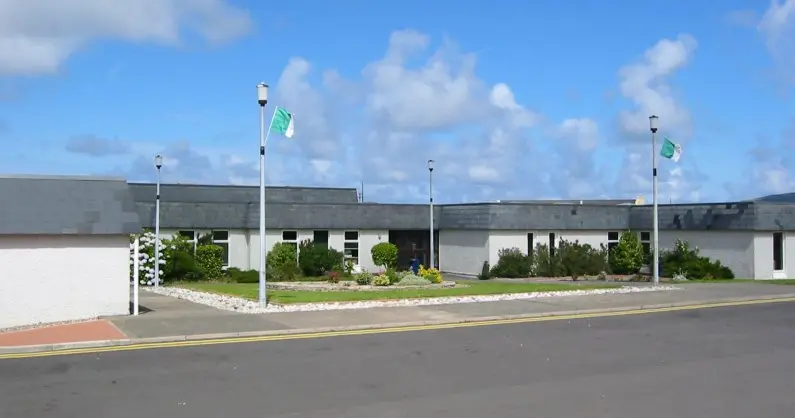 Front entrance to Pobalscoil Ghaoth Dobhair.
