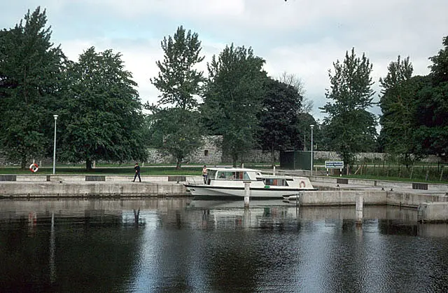 Portumna Harbour A fine modern harbour with plenty of mooring space